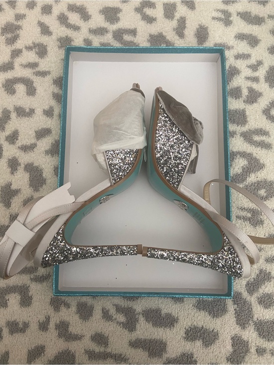 Blue by Betsey Johnson Shoes - NIB BLUE BY BETSEY JOHNSON JILLY VELVET BOW & GLITTER HEELS SIZE 6.5